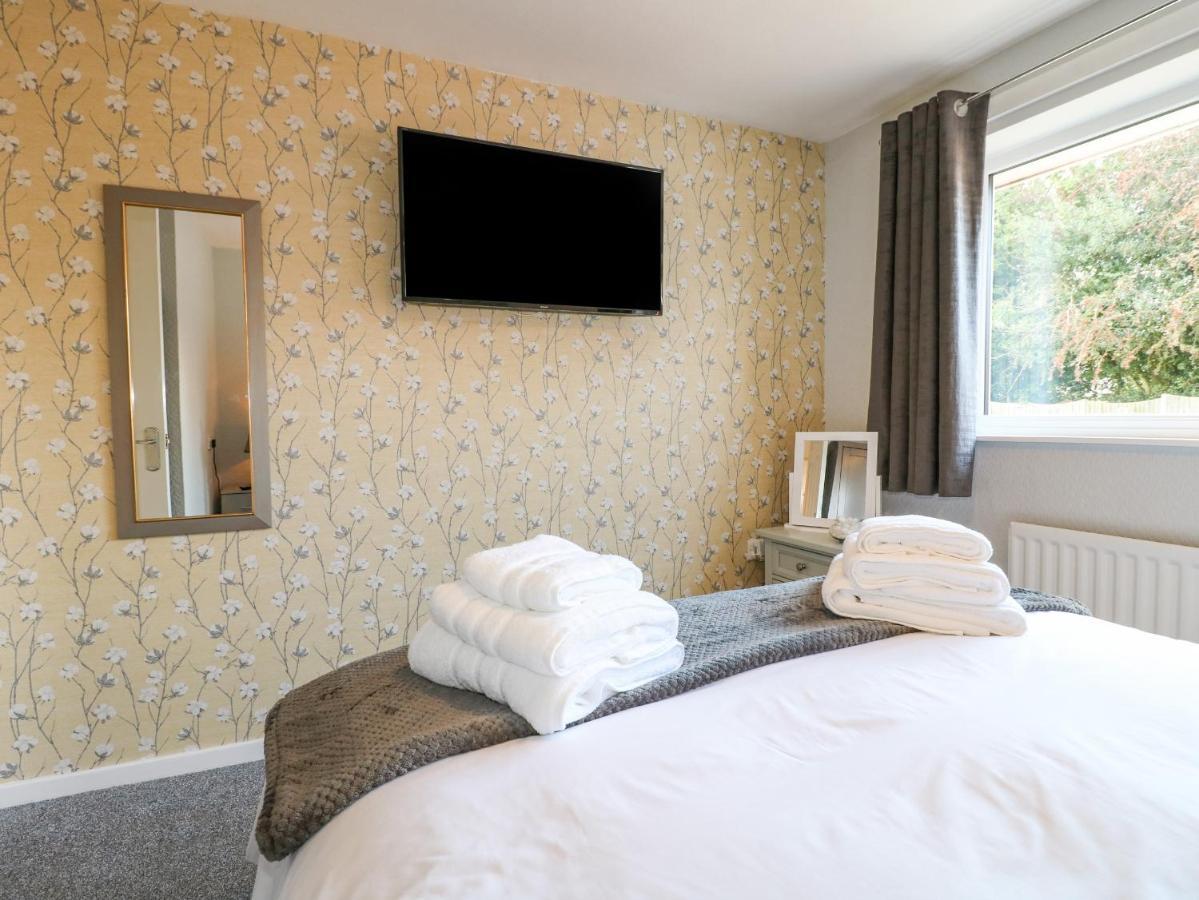 George'S Place Froghall Экстерьер фото