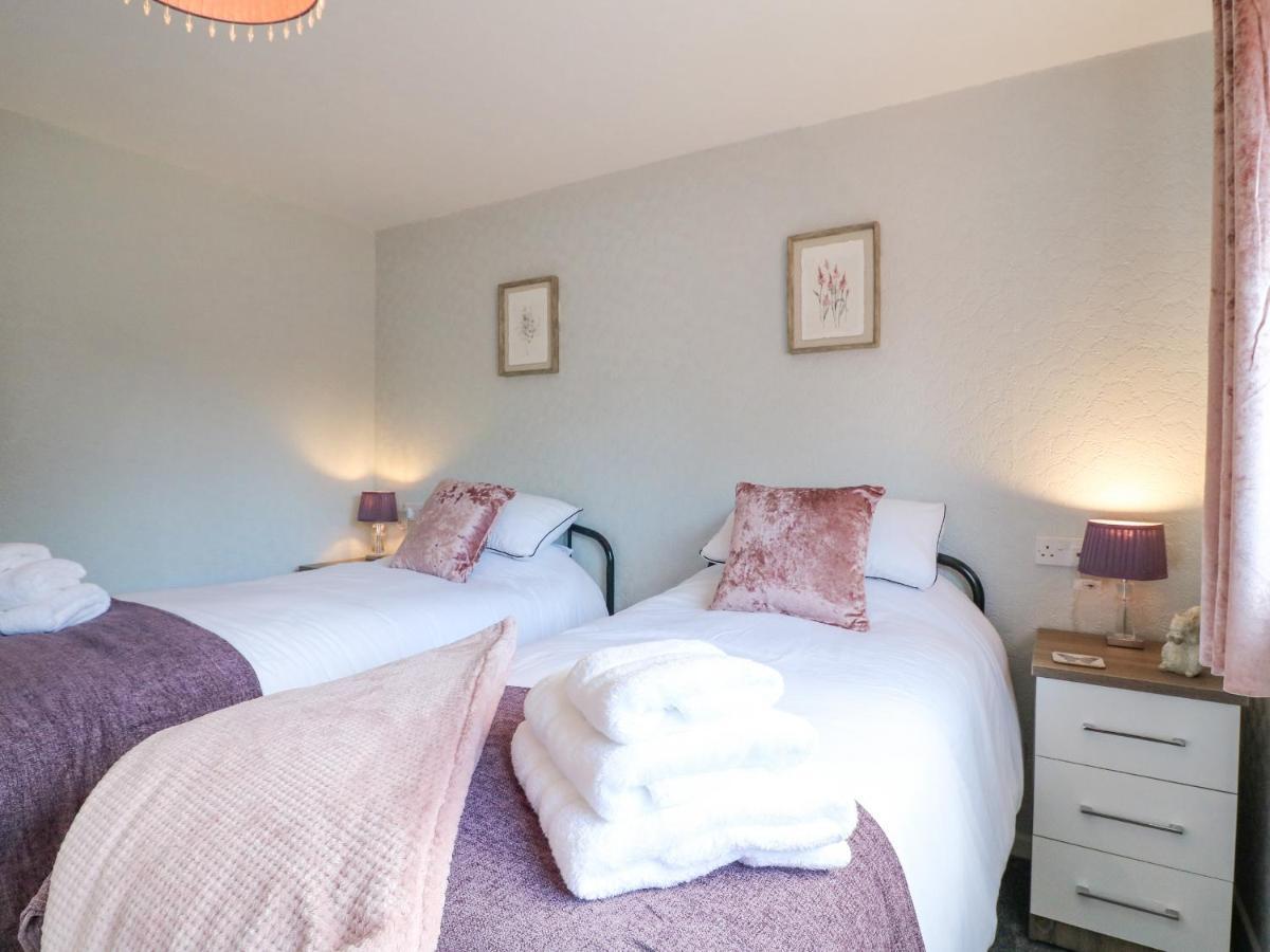 George'S Place Froghall Экстерьер фото